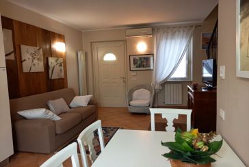 Foto Casa Bi/Trifamiliare Rif.AF539 in affitto-stagionale situato a Forte dei Marmi