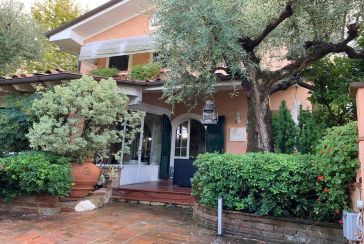 Foto Villa Rif.AF457 in affitto-stagionale situato a Forte dei Marmi